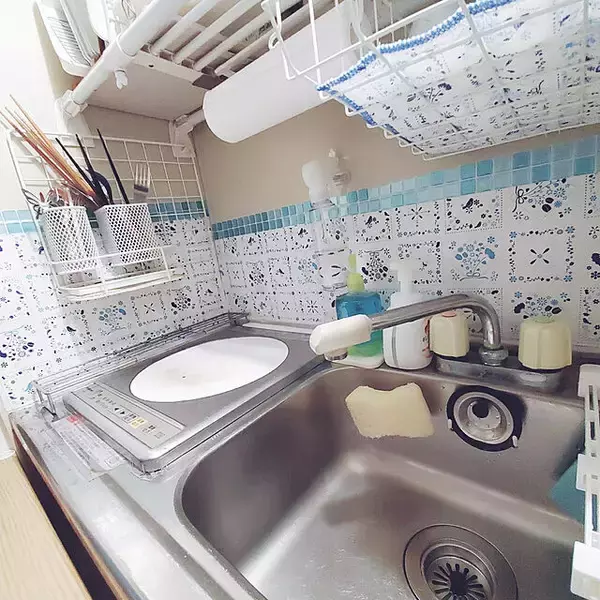 「貼るだけ簡単！remecleのモザイクタイルシートとガラスフィルム」の画像