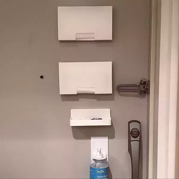 「タイプや置き場所に合わせて選ぶ！セリアの「マスク収納」6選」の画像