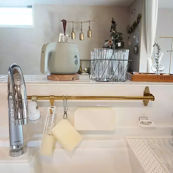 「「暮らしの道具が、お気に入りの景色に。好きに囲まれたナチュラルカントリーなキッチン」 by lalaoinkさん」の画像