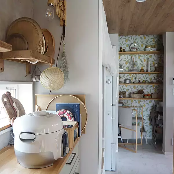 「「暮らしの道具が、お気に入りの景色に。好きに囲まれたナチュラルカントリーなキッチン」 by lalaoinkさん」の画像