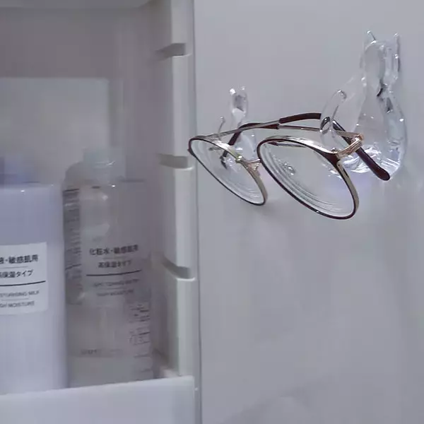 「使い勝手も見た目もGood♪100均アイテムで叶う浮かせる収納」の画像