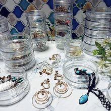 お家のあらゆるものや場所がキレイに整う☆優秀すぎるセリアのフタ付き収納を使った技ありアイディア6選