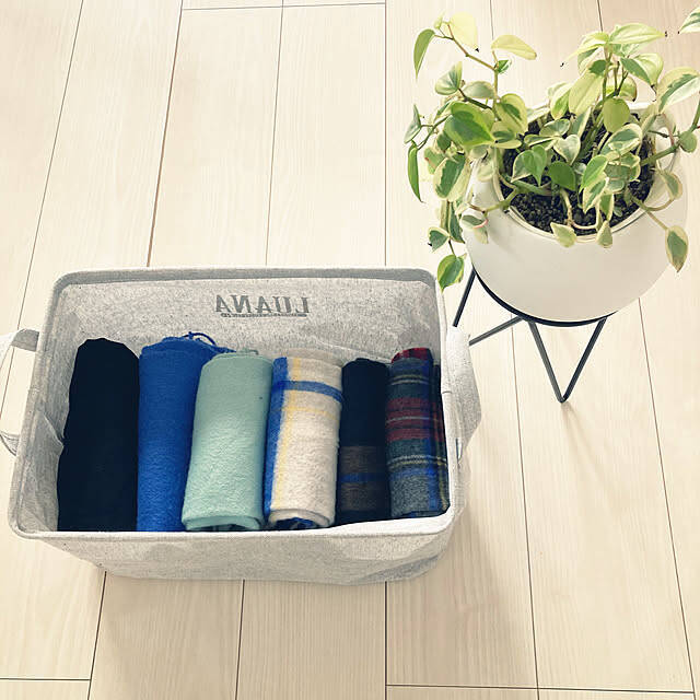 毎日のコーディネートがもっと楽しくなる。気分を上げるスカーフ・ストールの収納方法6選