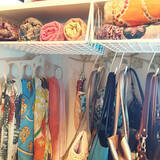 「毎日のコーディネートがもっと楽しくなる。気分を上げるスカーフ・ストールの収納方法6選」の画像7