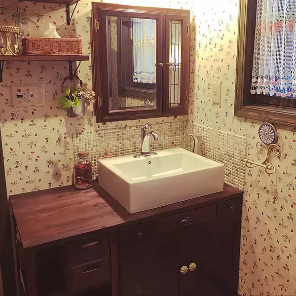 「毎日使うからこそできるだけ気分の上がる空間に！洗面台DIYのススメ」の画像