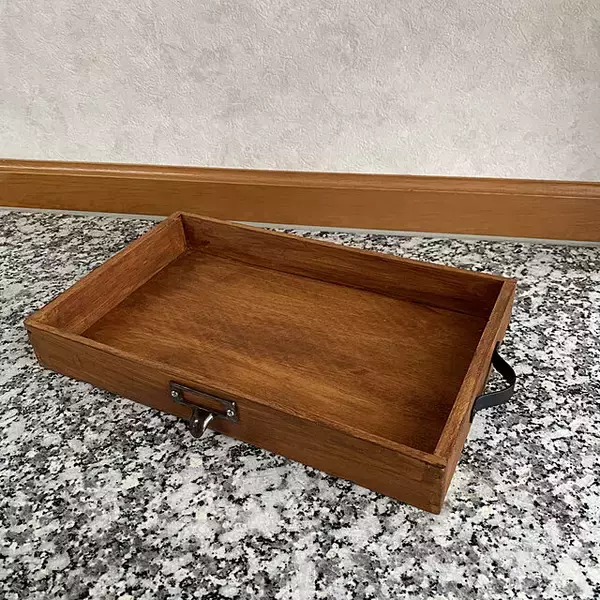 「自分好みに作る◎さまざまなシーンで役立つトレイのDIY実例10選」の画像