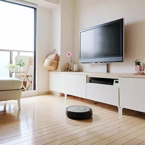 「インテリアとしても優秀なカゴ、IKEAのフローディスを使った収納実例」の画像