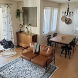 「渋い味わいを楽しむ。オールドキリムが魅力的にコーディネートされたお部屋6選」の画像5