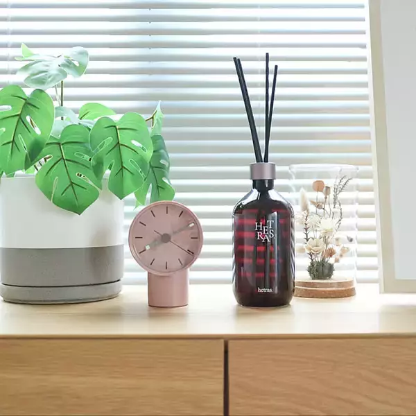 「癒しの空間づくりをサポート♡寝室インテリアにおすすめのIKEAのアイテム特集」の画像
