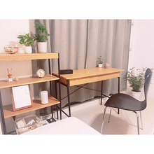 リモートワークにもおすすめ♪手軽にプライベート空間が作れるデスク