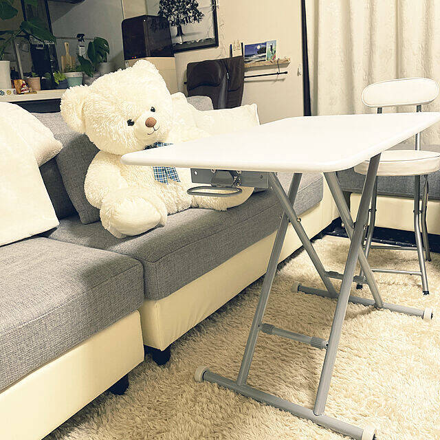 リモートワークにもおすすめ♪手軽にプライベート空間が作れるデスク