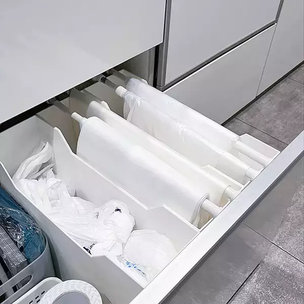 「思わずマネしたくなる！ゴミ袋や紙袋の上手なまとめ方10選」の画像