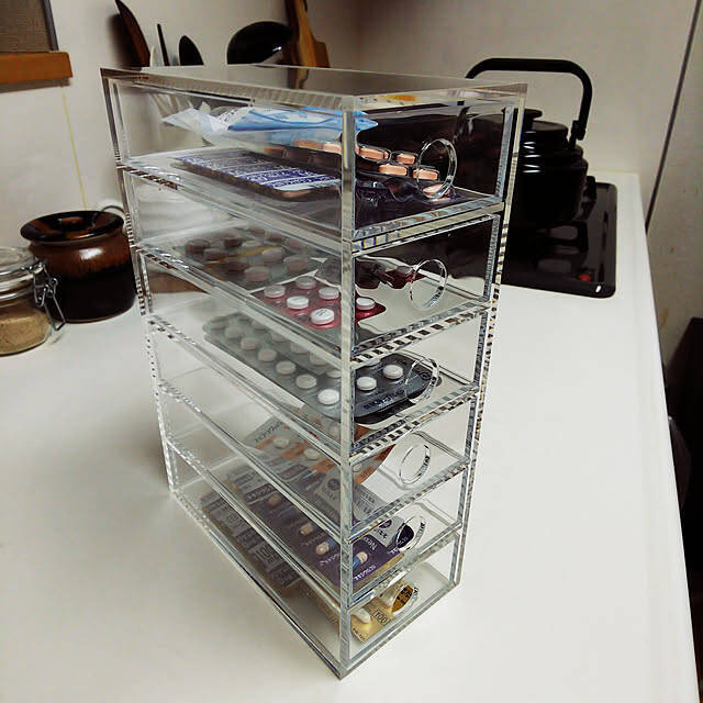 隠すだけじゃもったいない！無印良品のアクリル収納で見せる楽しさを発見