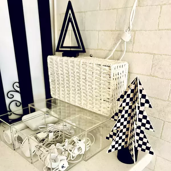 「隠すだけじゃもったいない！無印良品のアクリル収納で見せる楽しさを発見」の画像