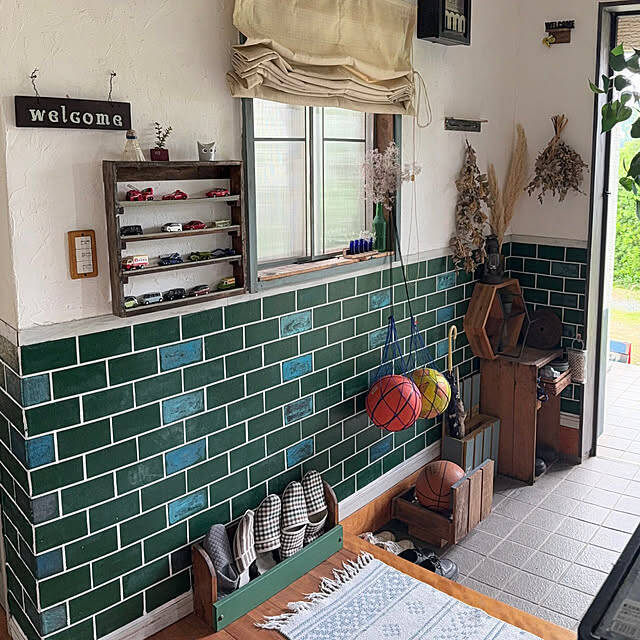 帰るたびほっとする玄関に♡床も壁も扉も自分らしくDIY