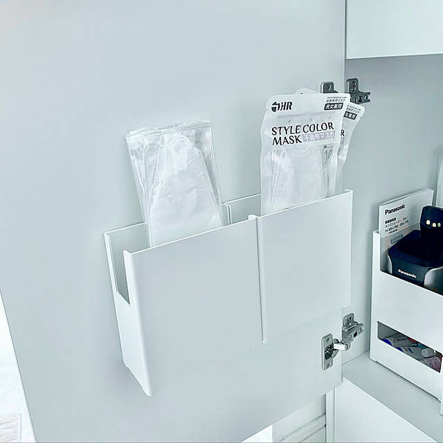 ペタッと貼るだけでディスプレイや収納のお悩み解決！魔法のテープの活用法6選