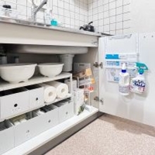 キッチンから玄関まで♪収納スペースを無駄なく使える伸縮ラックの活用法