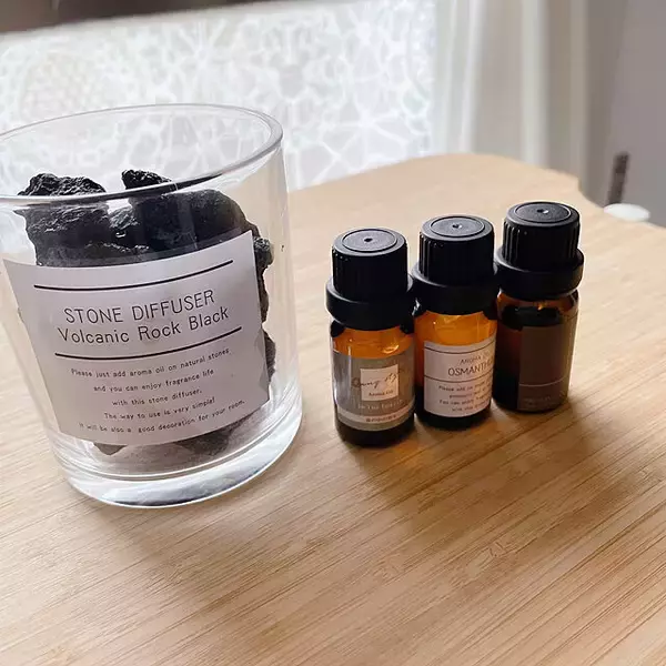 「プチプラで消臭＆香りを楽しむ！インテリアにもなるダイソーの香りアイテム」の画像