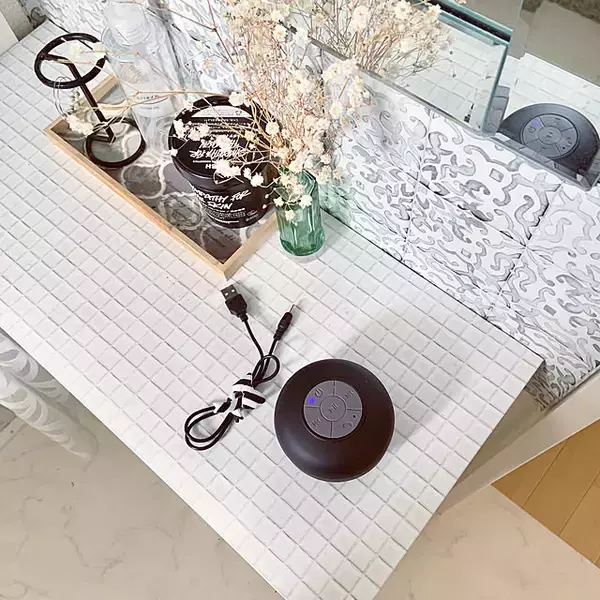 「音楽が流れる暮らしを手軽にかなえられる♪デザインや機能も豊富なダイソーのBluetoothスピーカー」の画像