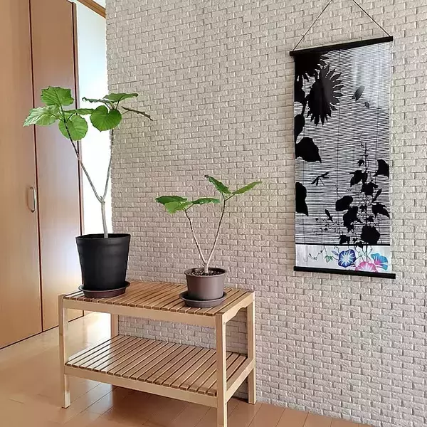 「飾ったり座ったりお家中で使える♪IKEAのベンチを取り入れた暮らしの実例をご紹介」の画像