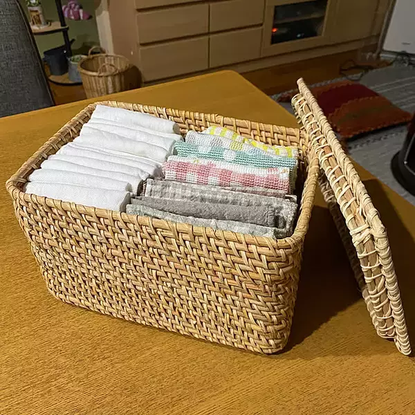 「常に手の届きやすい場所に置いておきたい！家事がスムーズになる「ふきん」の置き方アイデア集」の画像