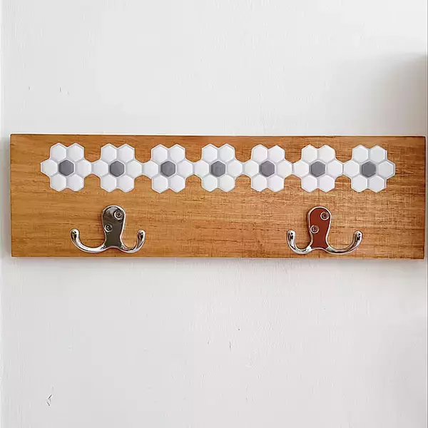 簡単なのに本格的！セリアのタイルシールを活用したDIYアイデア