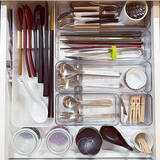 「引き出し・冷蔵庫のごちゃつき解消！ニトリの整理トレーを使った収納実例」の画像1