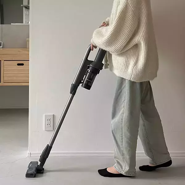 「さっと使えるコードレス掃除機！出しっぱなしでも使いやすいモデルをご紹介」の画像