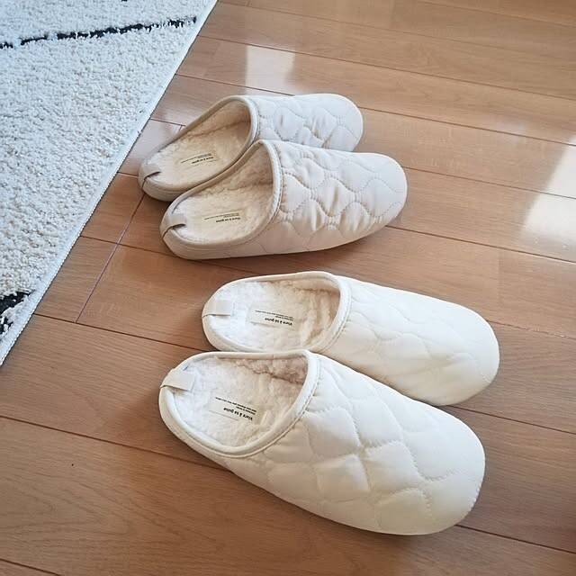 お部屋のなかでも足元にお気に入りを♡ユーザーさんおすすめのルームシューズ7選