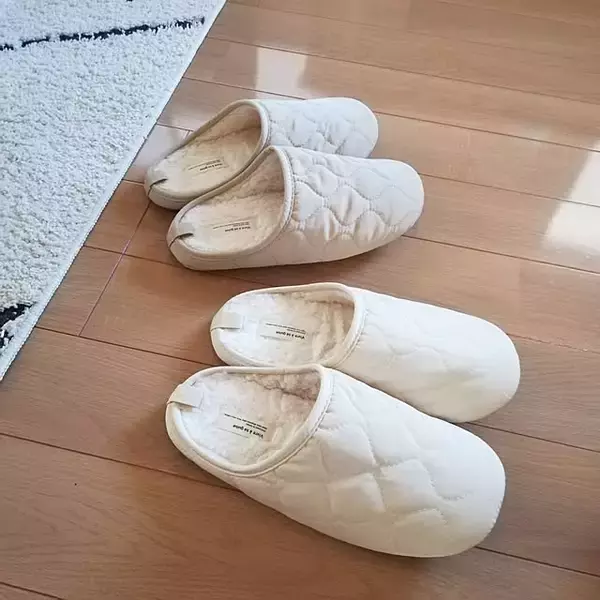 「お部屋のなかでも足元にお気に入りを♡ユーザーさんおすすめのルームシューズ7選」の画像
