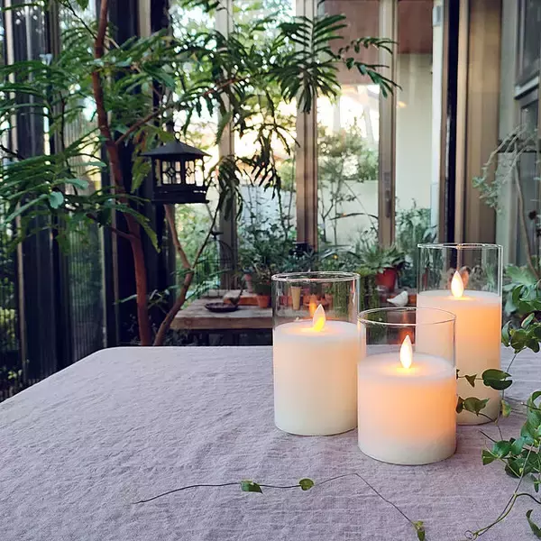 「本物そっくりの炎で癒される♡リモコン付き「LEDキャンドルライトセット」」の画像