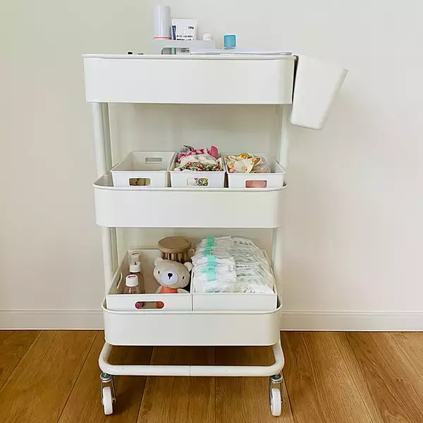 「おうちのあちこちで大活躍！キッチンワゴンを使った収納アイデア集」の画像