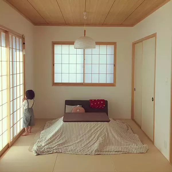 「レトロもモダンも思いのまま。こだわりが光る畳のお部屋のコーディネート」の画像