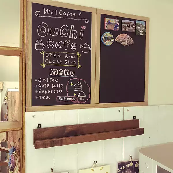 お絵かきもリメイクもこれ1枚で♪貼るだけ簡単DIYが楽しめるセリアの黒板シート