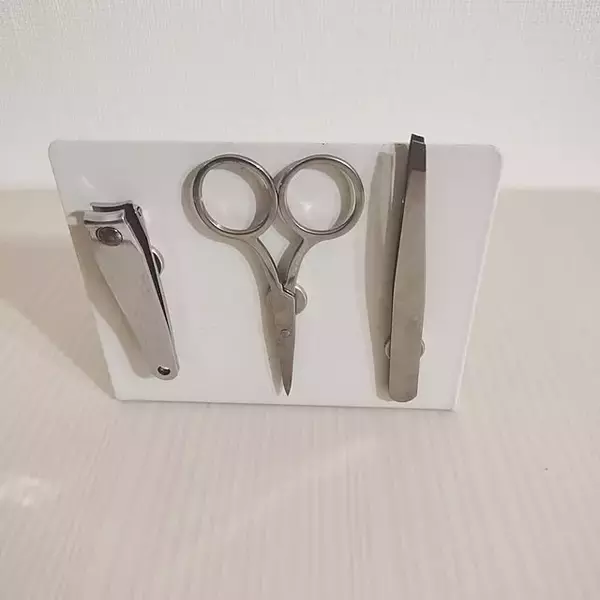 「机の上をもっと使いやすく自分らしく整えたい方に！セリアで見つけるデスク周り収納＆意外なアイデア」の画像