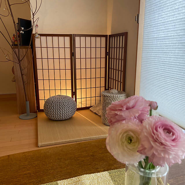 暮らしの中に和を取り入れる。小物や家具で演出する和モダンなお部屋の実例をご紹介