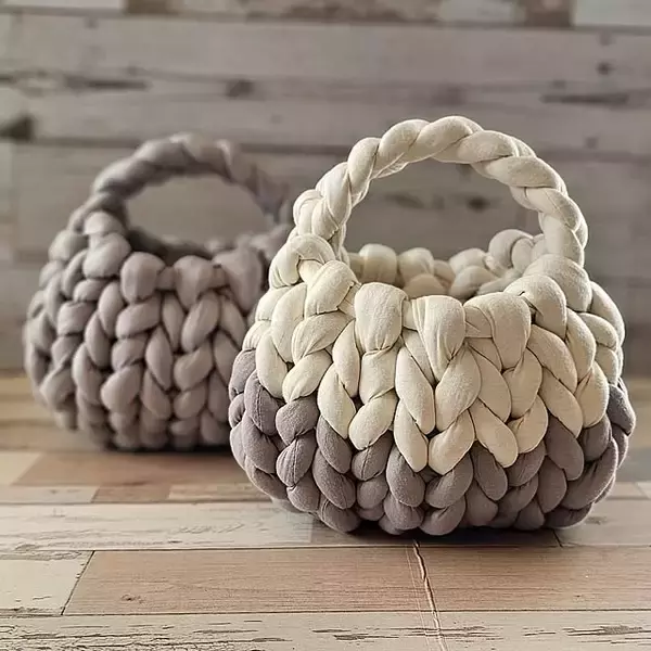 ダイソーの毛糸で作れる♪ファッション＆インテリア雑貨のハンドメイド作品