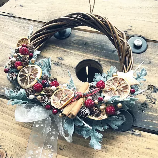 「ダイソーのナチュラルパーツで本格的な仕上がりに！自然素材を活かしたハンドメイドにチャレンジしませんか」の画像