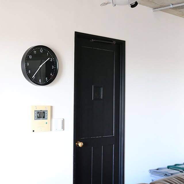 置いても掛けても大活躍！どんな部屋にも馴染むIKEAの時計7選