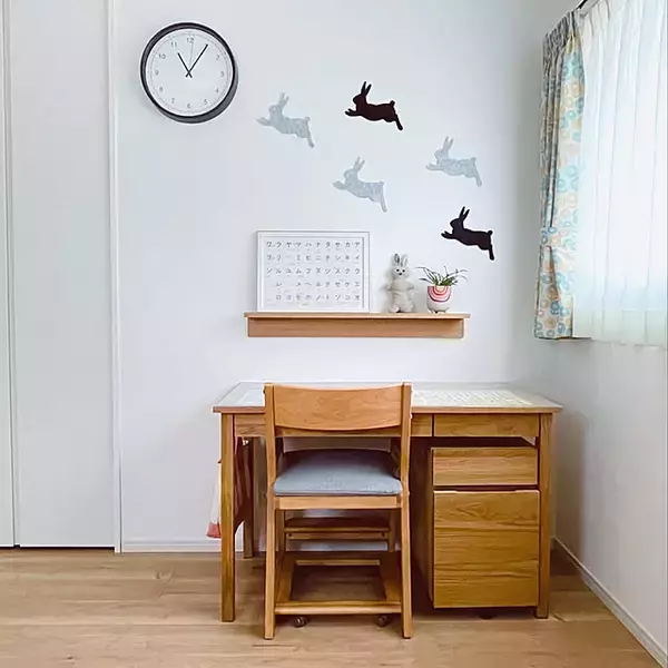 「置いても掛けても大活躍！どんな部屋にも馴染むIKEAの時計7選」の画像