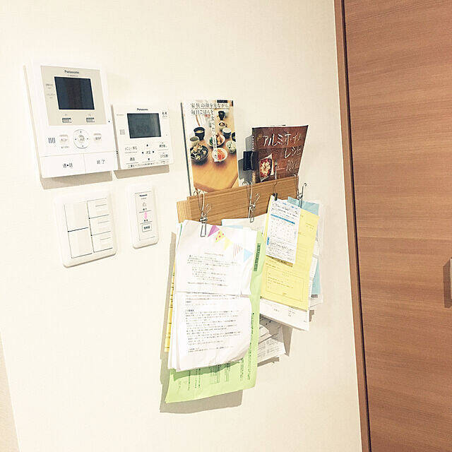 浮かせる＆吊るすならおまかせ！シンプルに決める無印良品ワイヤークリップ