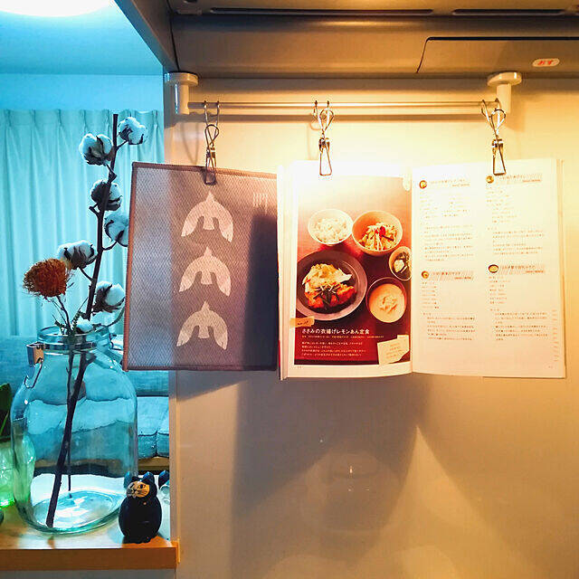 浮かせる＆吊るすならおまかせ！シンプルに決める無印良品ワイヤークリップ