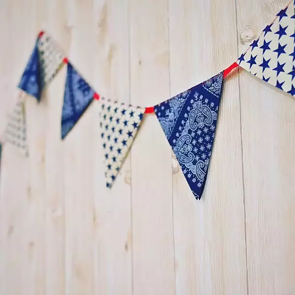 「手軽に個性をプラス！バンダナとハンカチを使ったDIYのアイディア」の画像