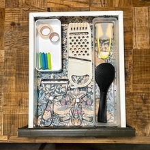 「気分も上がる♪リメイクシートを敷くだけ引き出しアレンジ」 by kamomeさん