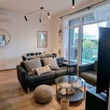 あれもこれも欲しくなる！デザイン豊富で使いやすさも抜群なIKEAのサイドテーブル