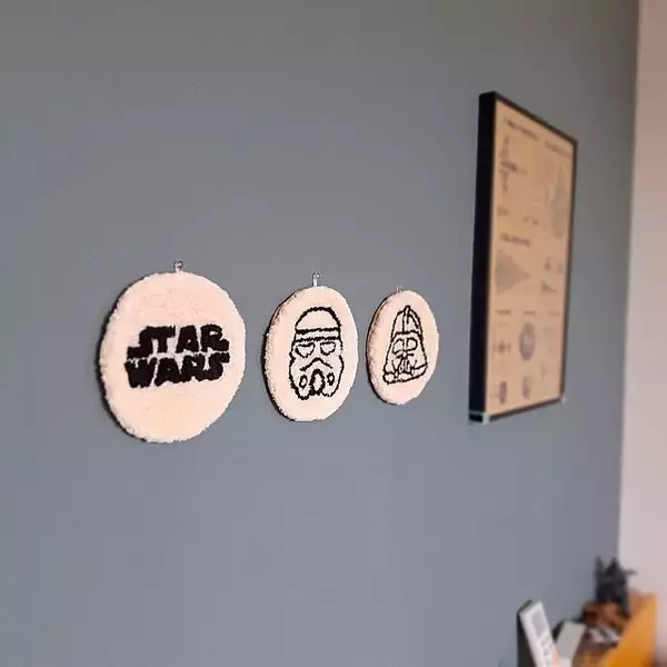 「おうち時間を楽しむ♪DIYで作るパンチニードル作品の実例集」の画像