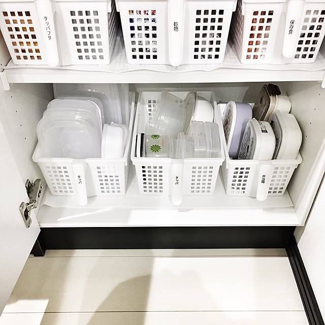 スタッキング派？それとも立てる収納派？家事ラクを叶えるタッパーや保存容器の収納方法