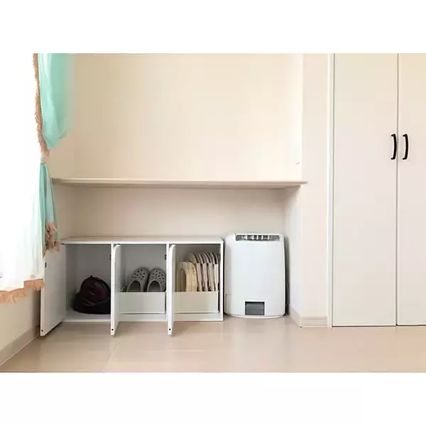 「玄関、ベランダ、お風呂の場所別にご紹介！参考にしたいサンダル収納のアイデア集」の画像