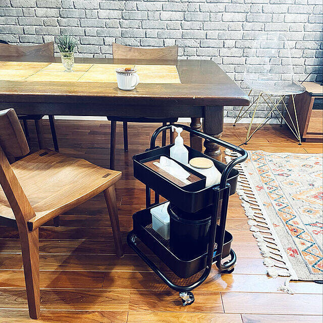 「欲しい」と思った瞬間にすぐ手に取れる☆便利なティッシュの置き場所