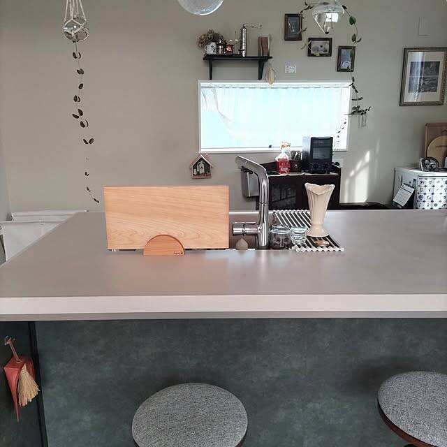 調理も後片付けもスムーズに♪キッチンまわりを使いやすく整えるまな板収納のアイデア6選